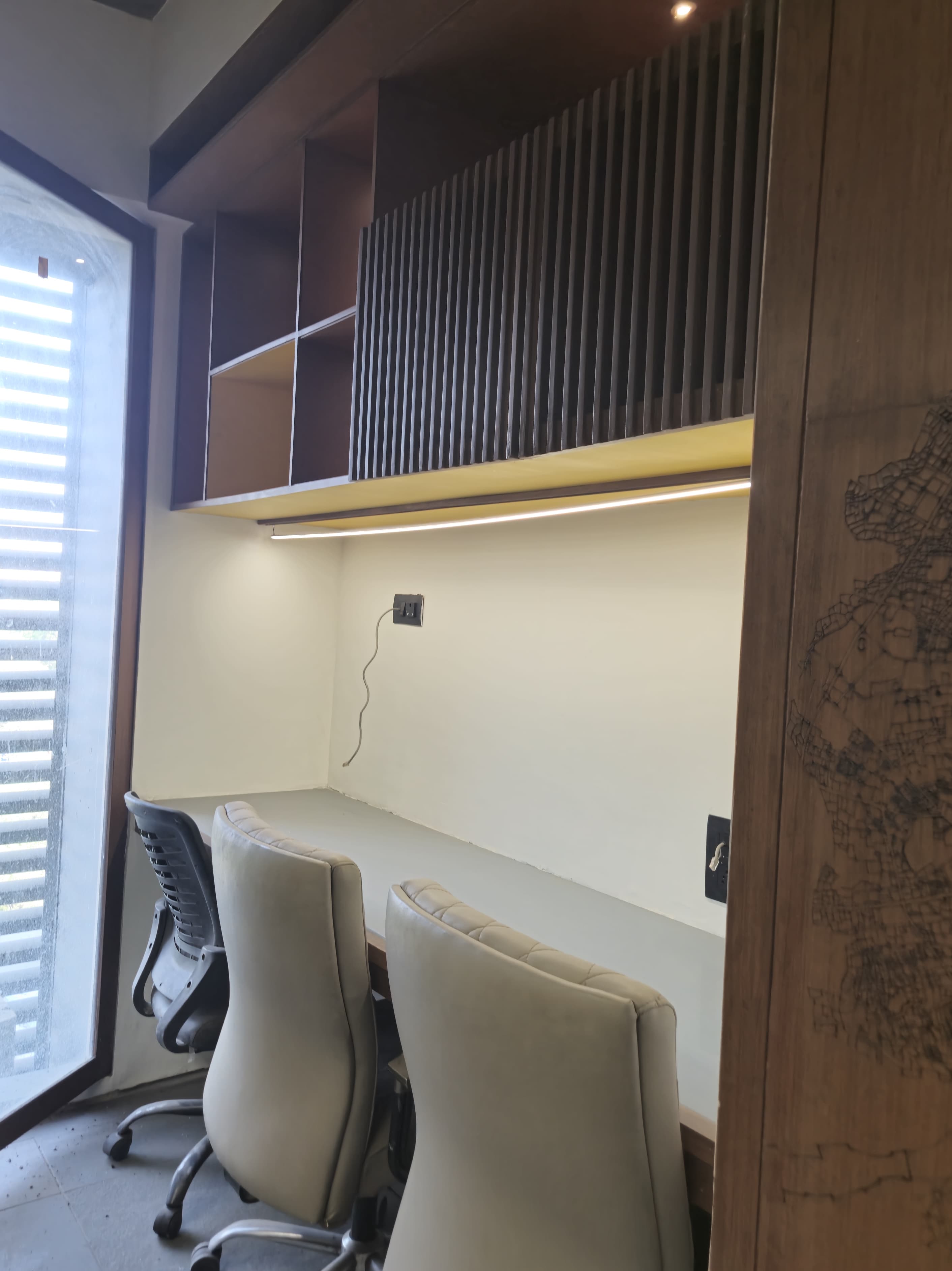Office 900 Sq. Ft. Commercial Office for Rent in Sindhu Bhavan Road Ahmedabad - Media 7