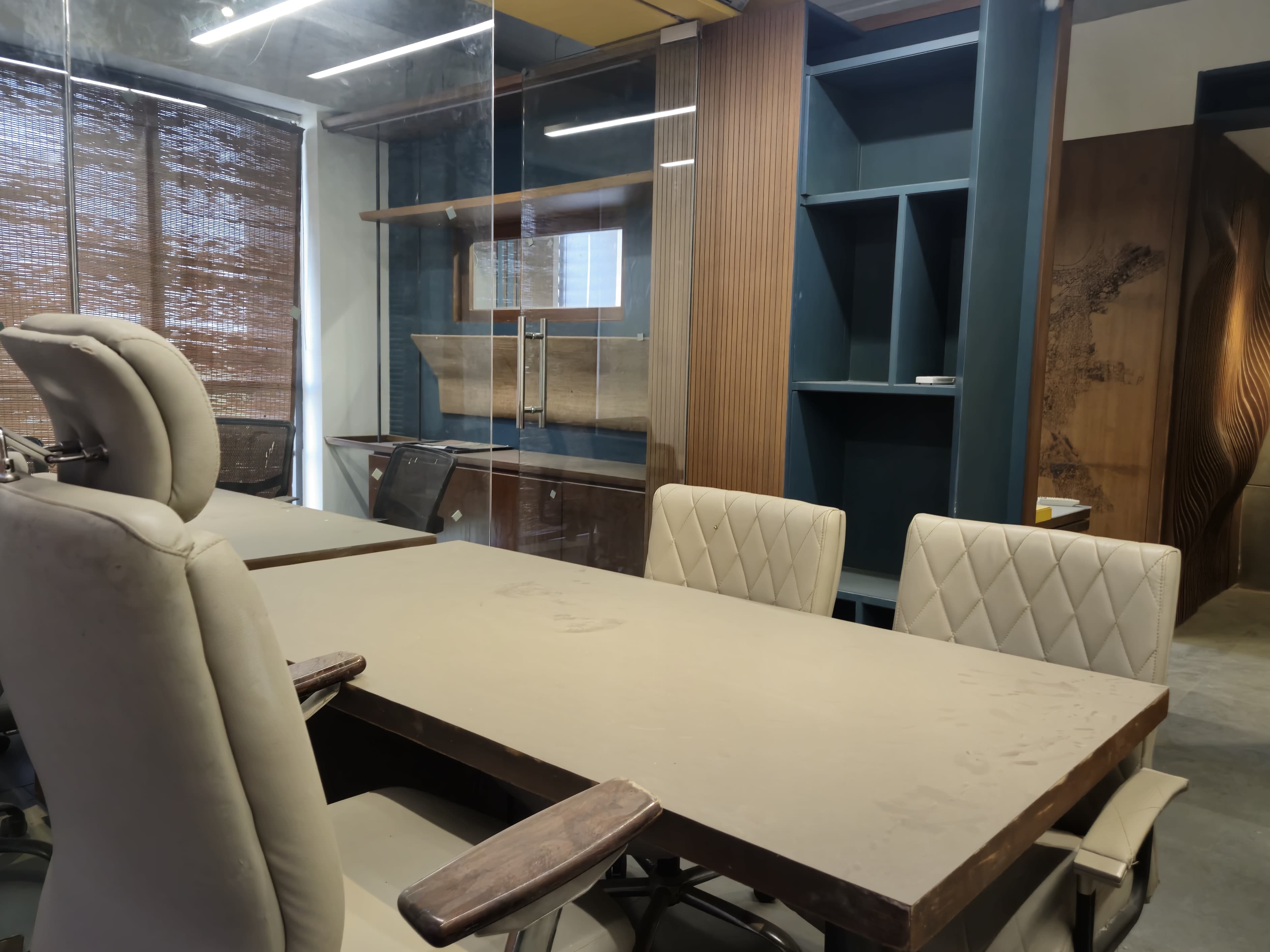 Office 900 Sq. Ft. Commercial Office for Rent in Sindhu Bhavan Road Ahmedabad - Media 8