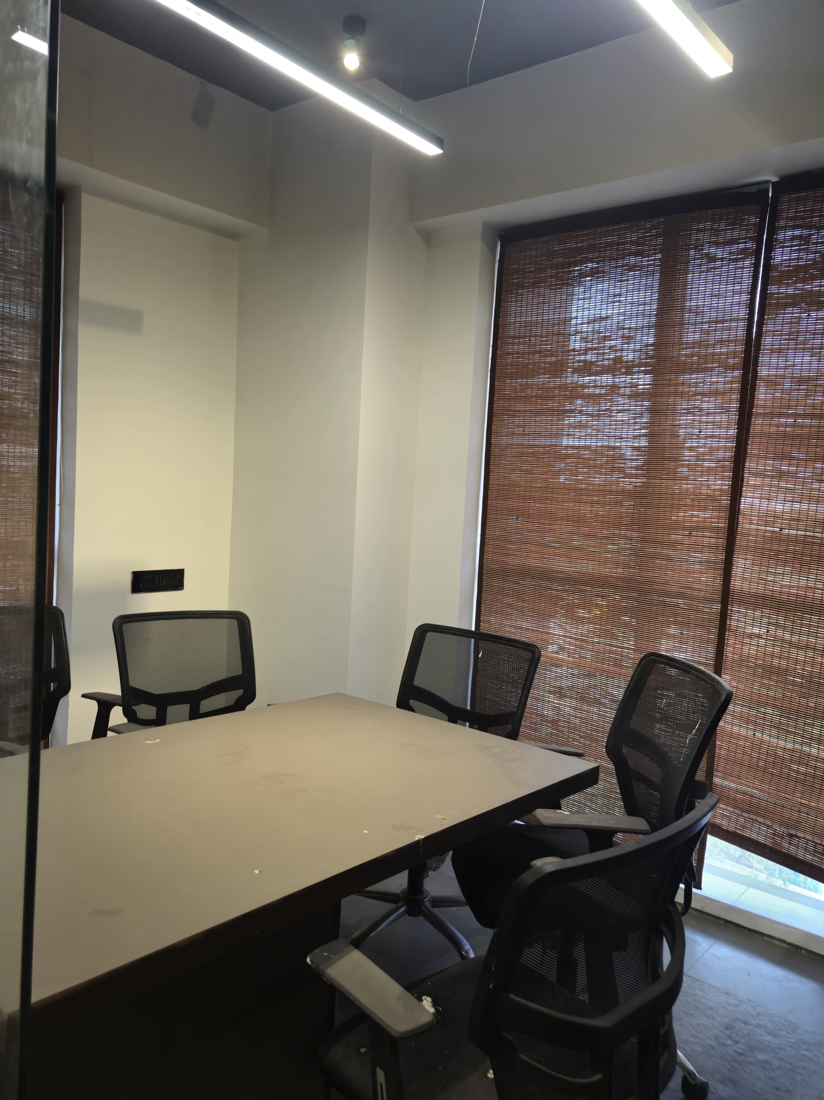 Office 900 Sq. Ft. Commercial Office for Rent in Sindhu Bhavan Road Ahmedabad - Media 11