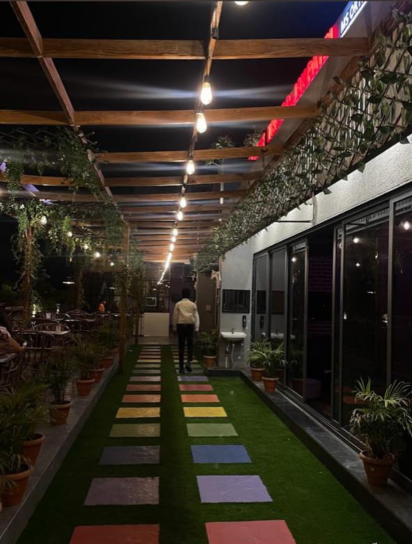 Showroom 13500 Sq. Ft. Showroom Second Floor for Rent in Science City Ahmedabad - Media 3