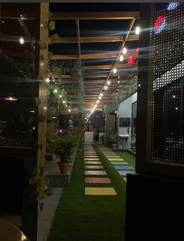 Showroom 13500 Sq. Ft. Showroom Second Floor for Rent in Science City Ahmedabad - Media 5