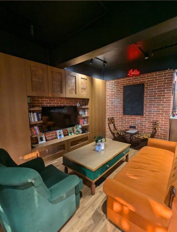 Showroom 13500 Sq. Ft. Showroom Second Floor for Rent in Science City Ahmedabad - Media 9