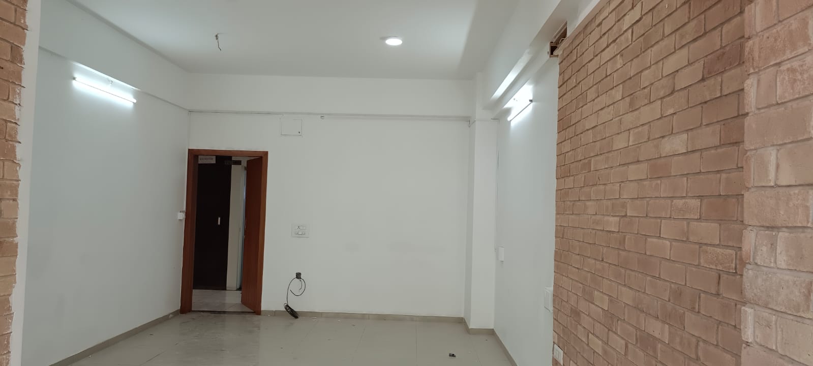 Office 610 Sq. Ft. Commercial Office for Rent in Bodakdev Ahmedabad - Media 2