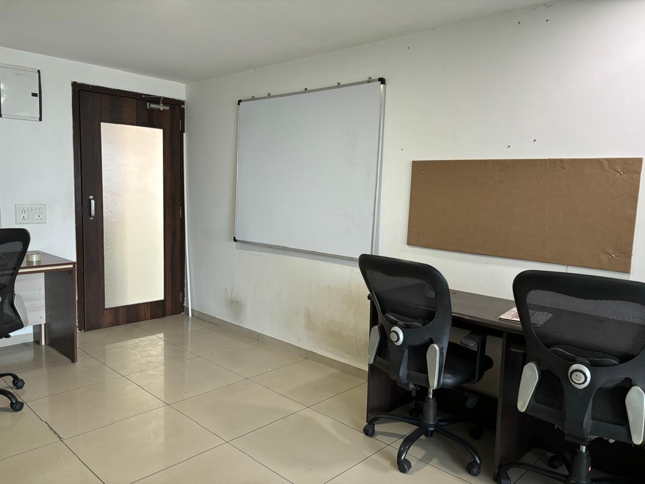 Office 682 Sq. Ft. Commercial Office for Rent in Zydus Road Ahmedabad - Media 4