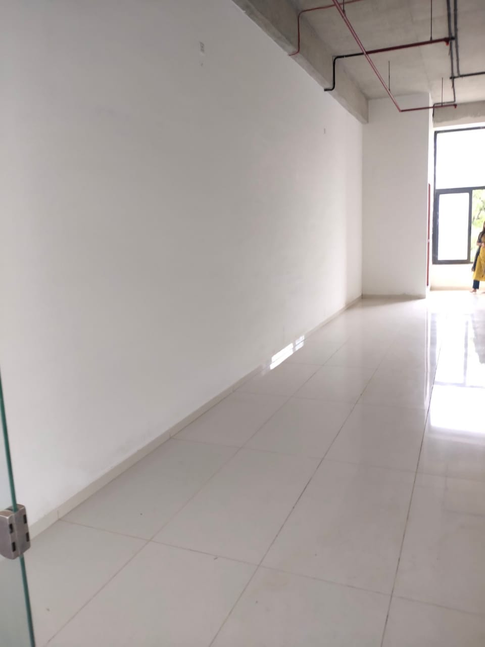Showroom 941 Sq. Ft. Showroom First Floor for Rent in Jagatpur Ahmedabad - Media 3