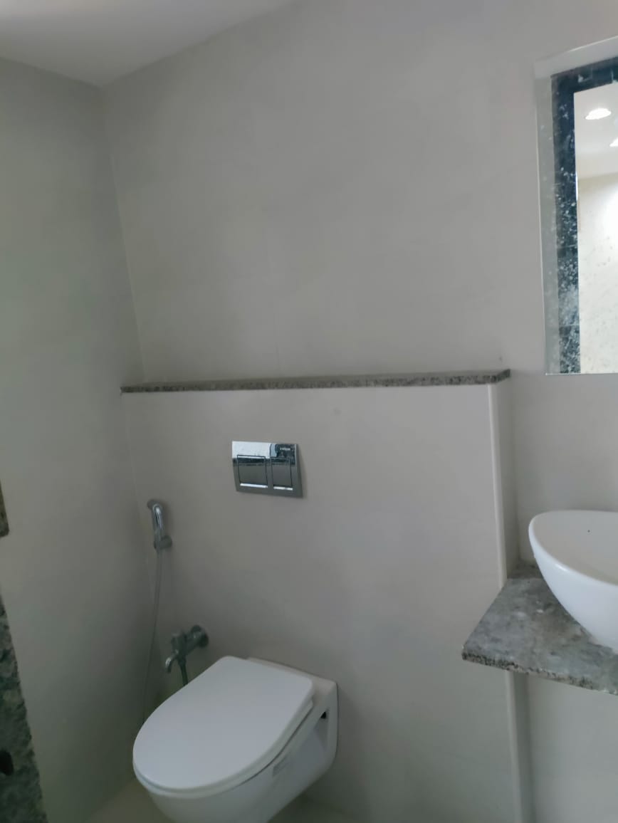 Office 661 Sq. Ft. Commercial Office for Rent in Ambawadi Ahmedabad - Media 2