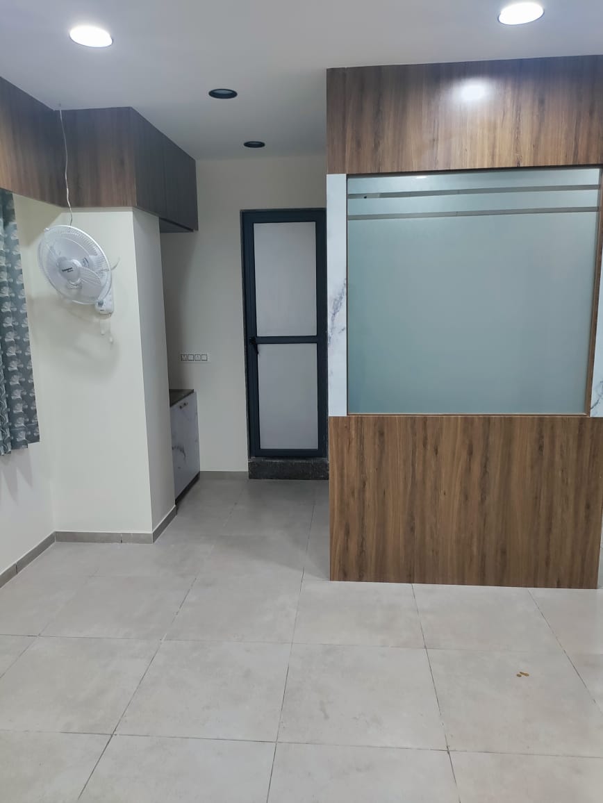 Office 661 Sq. Ft. Commercial Office for Rent in Ambawadi Ahmedabad - Media 3