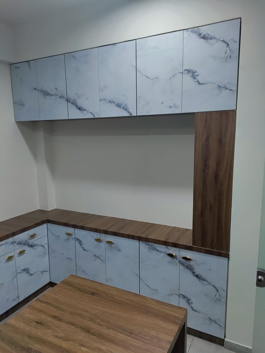 Office 661 Sq. Ft. Commercial Office for Rent in Ambawadi Ahmedabad - Media 5