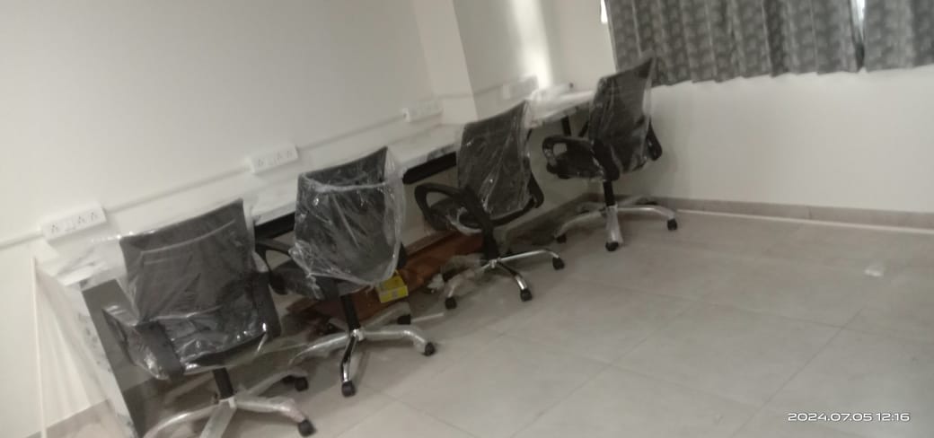 Office 661 Sq. Ft. Commercial Office for Rent in Ambawadi Ahmedabad - Media 9