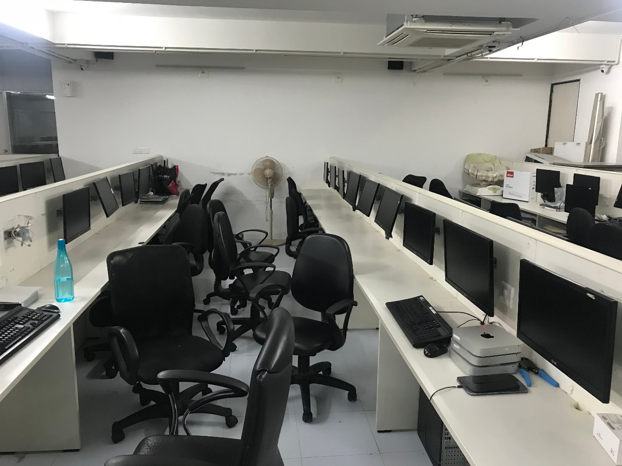 Office 4850 Sq. Ft. Commercial Office for Sale in Prahladnagar Ahmedabad - Media 5
