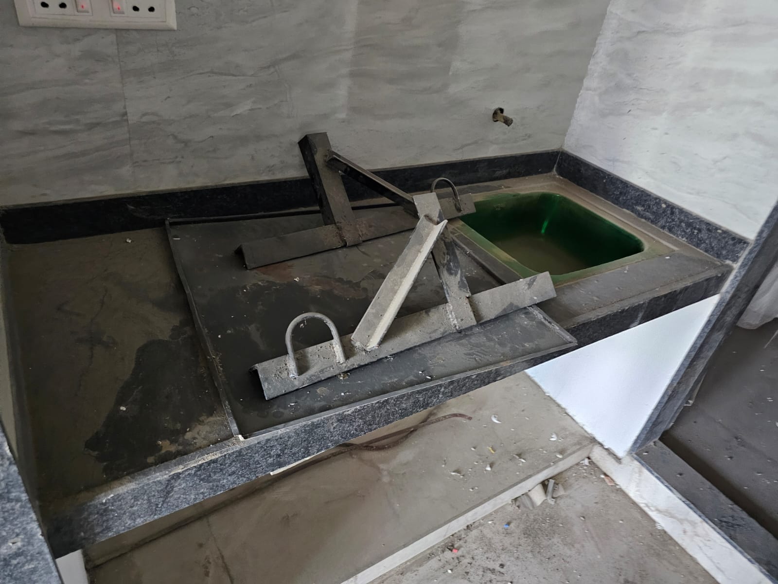 Office 982 Sq. Ft. Commercial Office for Sale in Sindhu Bhavan Road Ahmedabad - Media 4
