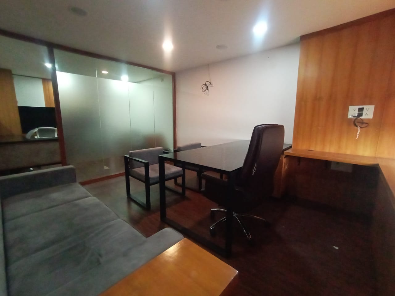 Office 735 Sq. Ft. Commercial Office for Rent in Sg Highway Ahmedabad - Media 3