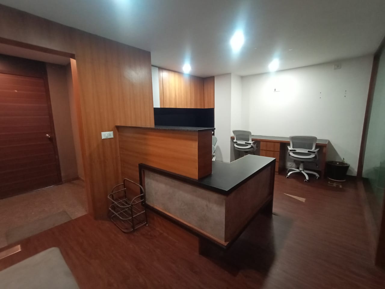 Office 735 Sq. Ft. Commercial Office for Rent in Sg Highway Ahmedabad - Media 8