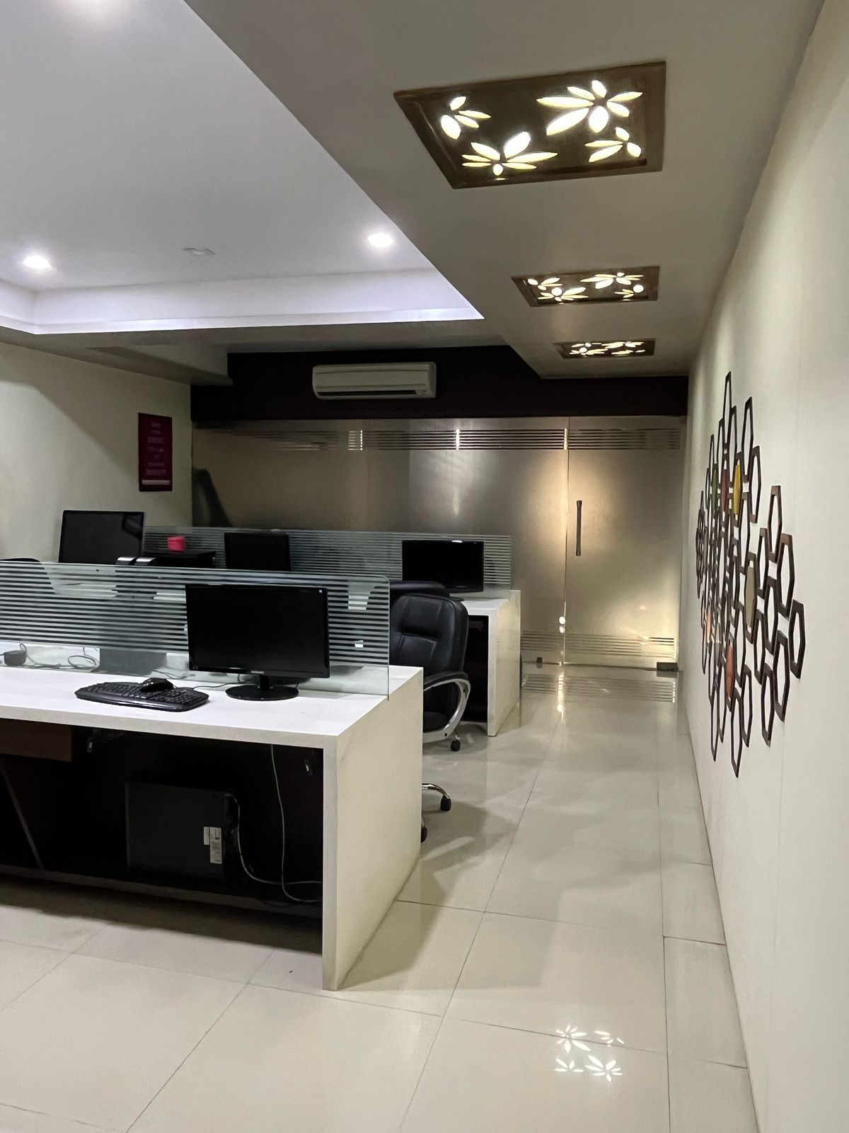 1300 Sq. Ft. Commercial Office for Rent in Science City Ahmedabad - Media 4