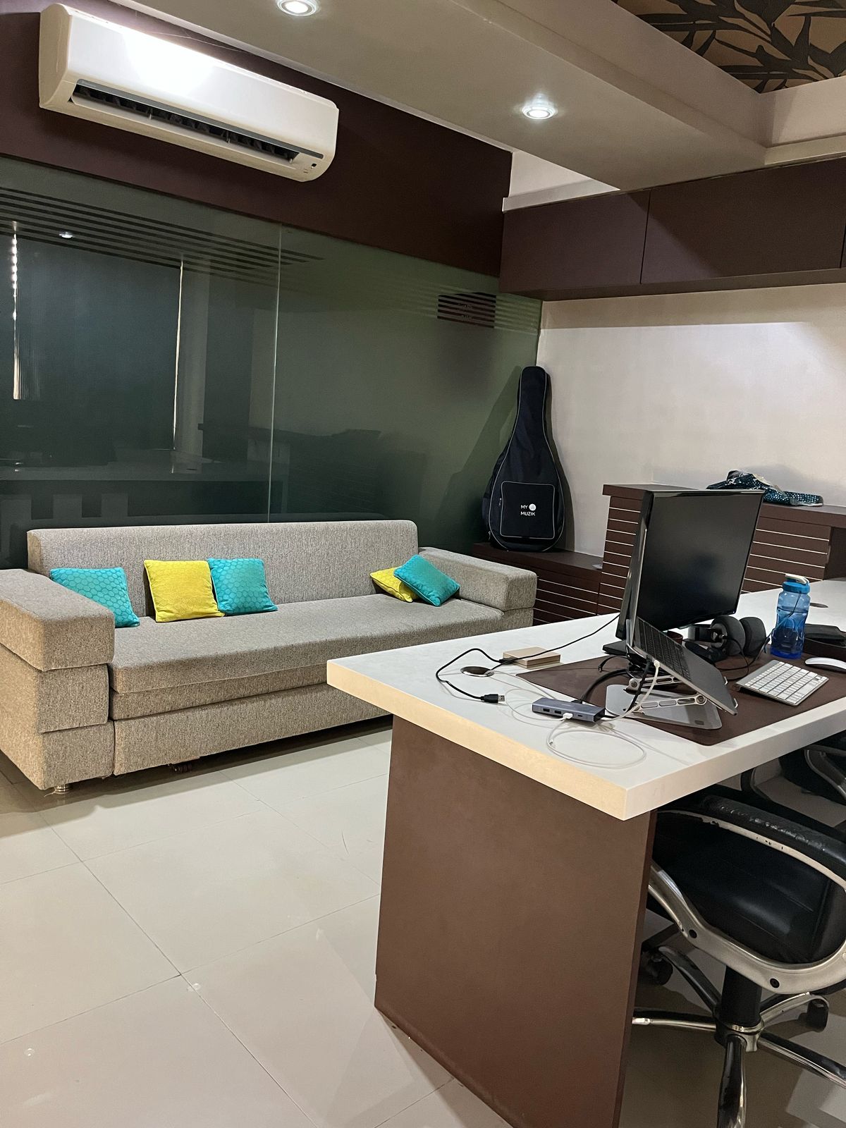 1300 Sq. Ft. Commercial Office for Rent in Science City Ahmedabad - Media 7
