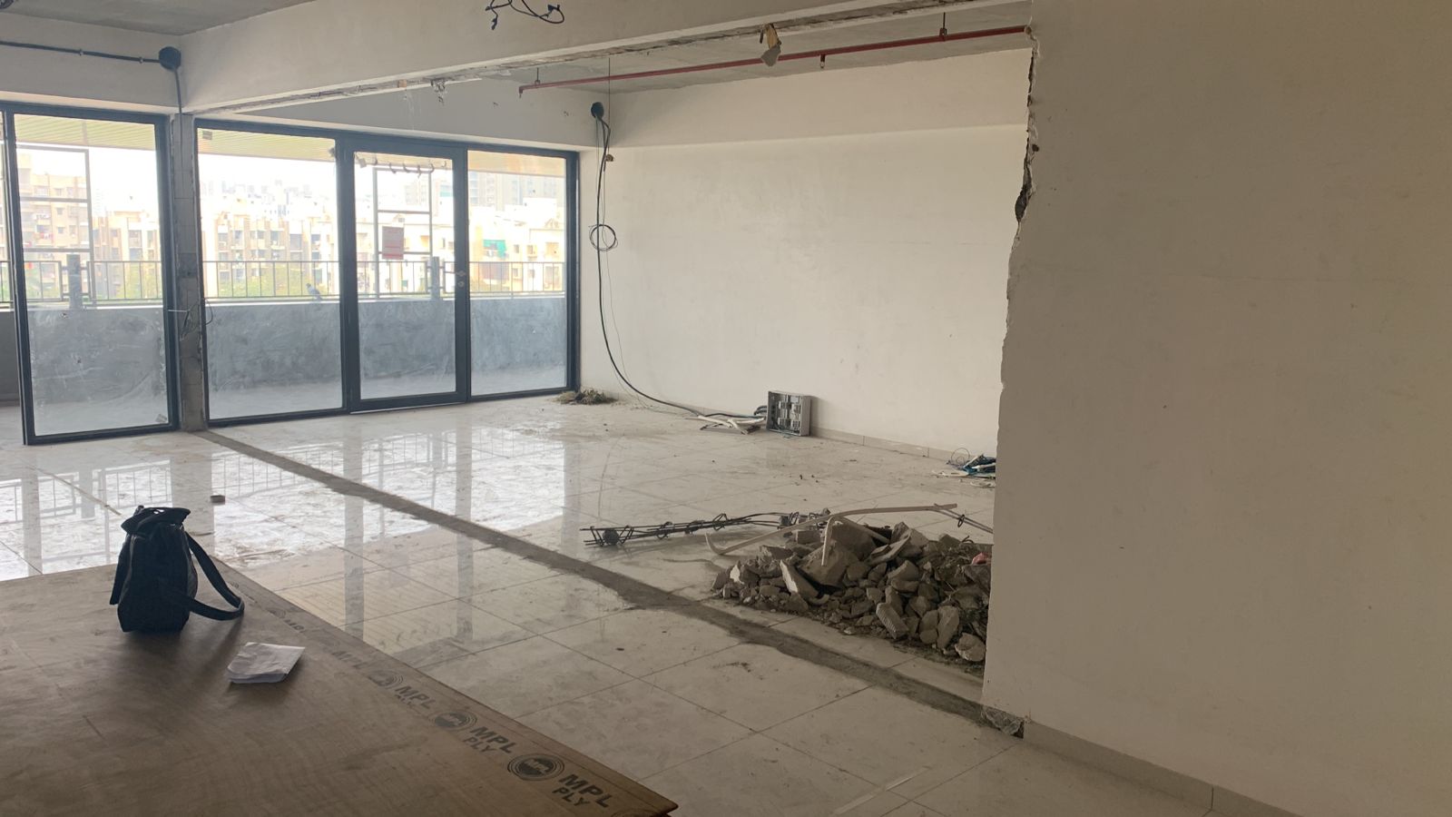 Office 2700 Sq. Ft. Commercial Office for Rent in Gota Ahmedabad - Media 2