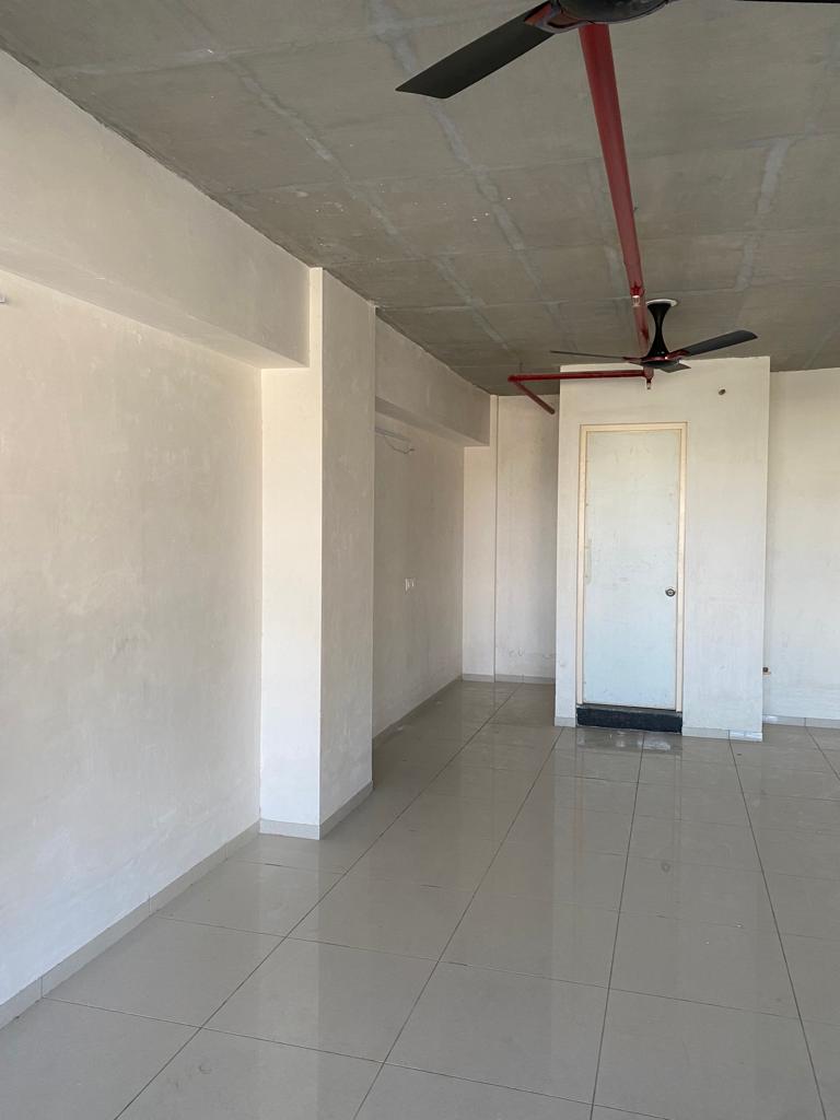 Office 2700 Sq. Ft. Commercial Office for Rent in Gota Ahmedabad - Media 6