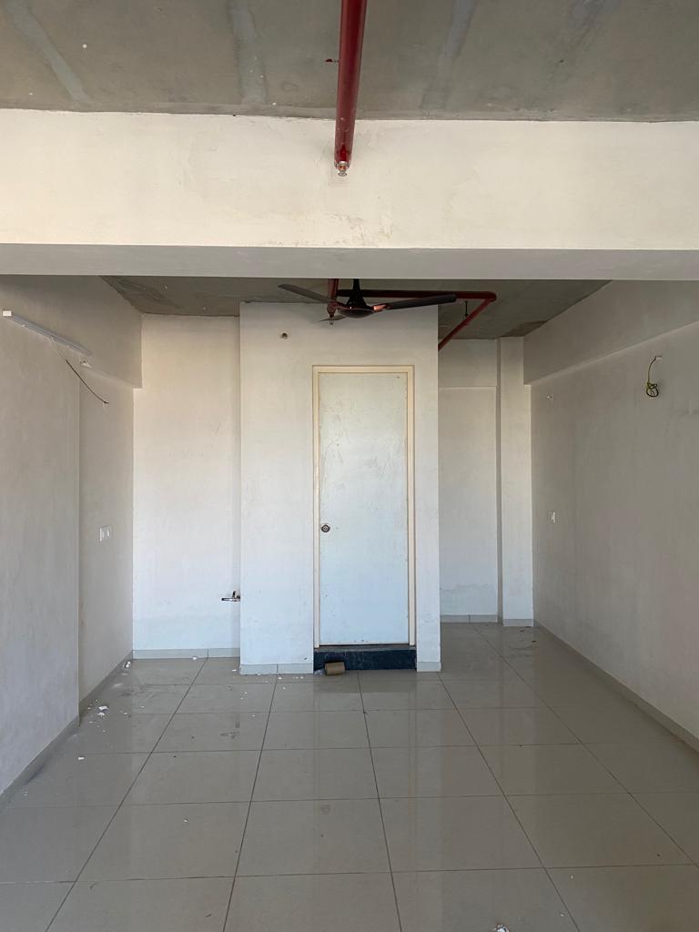 Office 2700 Sq. Ft. Commercial Office for Rent in Gota Ahmedabad - Media 8