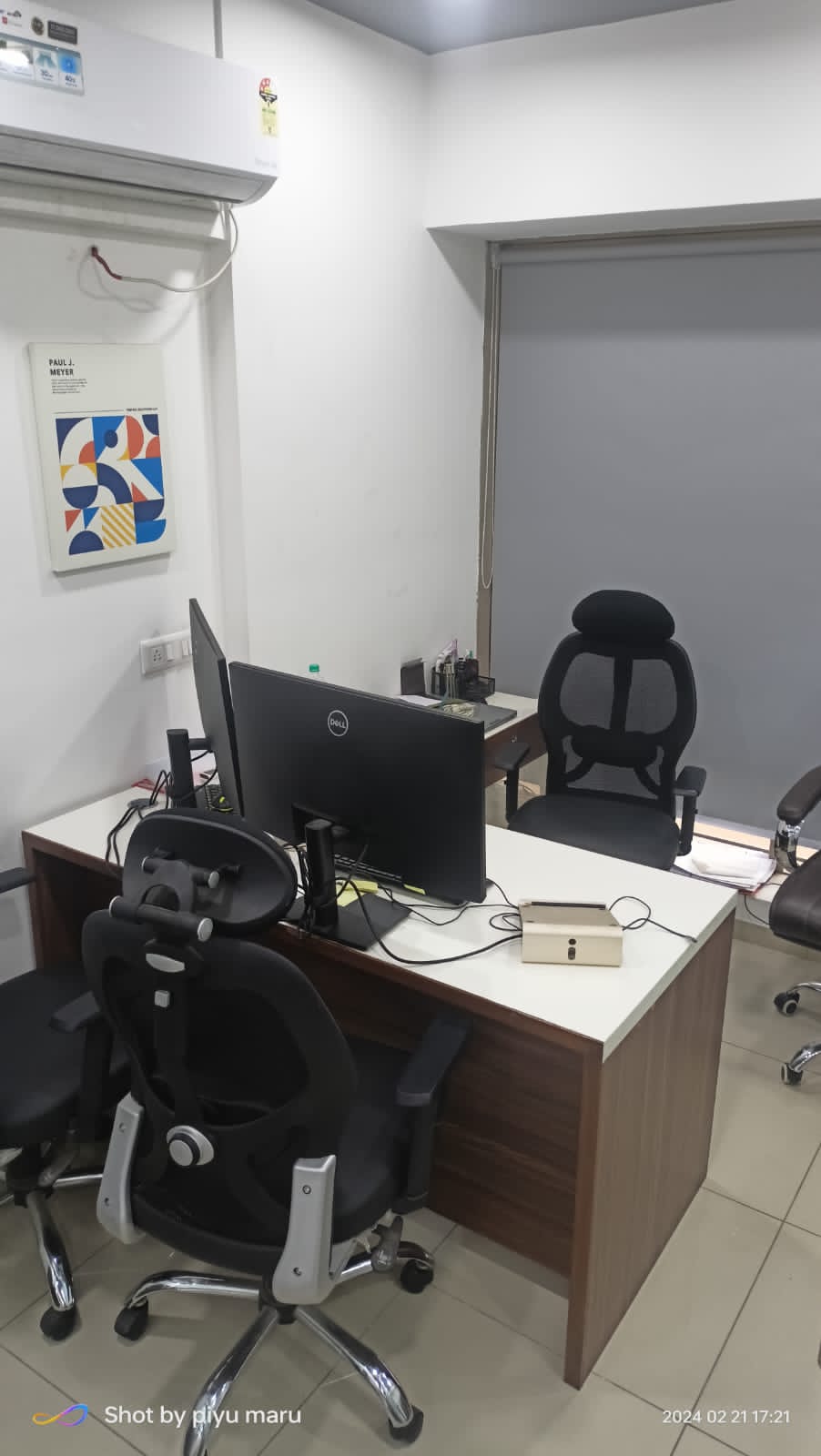 Office 822 Sq. Ft. Commercial Office for Rent in Rajpath Rangoli Road Ahmedabad - Media 2