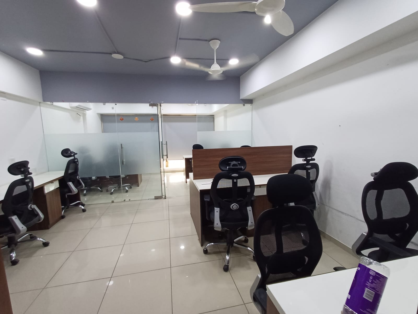 Office 822 Sq. Ft. Commercial Office for Rent in Rajpath Rangoli Road Ahmedabad - Media 10
