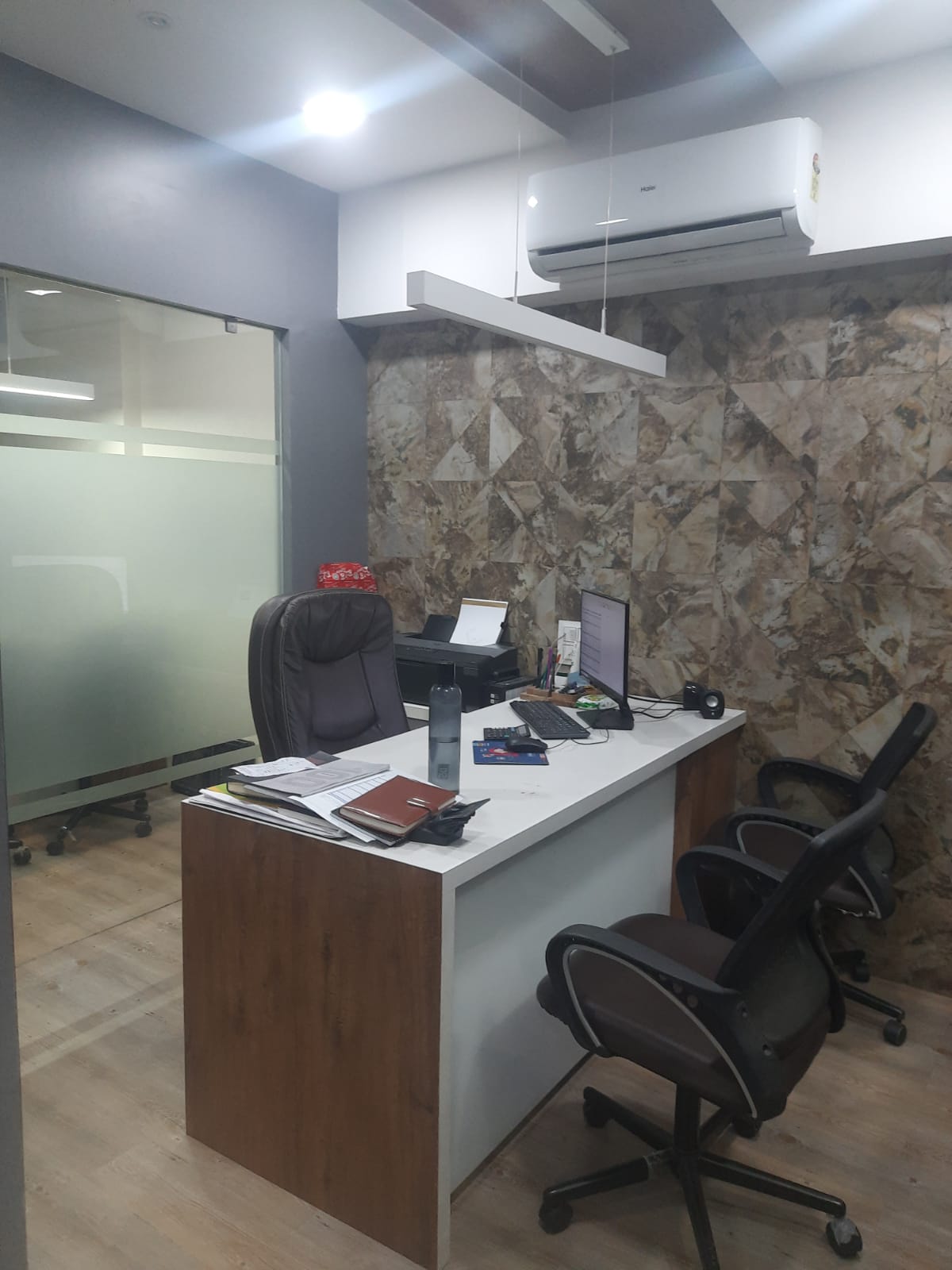 Office 735 Sq. Ft. Commercial Office for Sale in Sg Highway Ahmedabad - Media 1