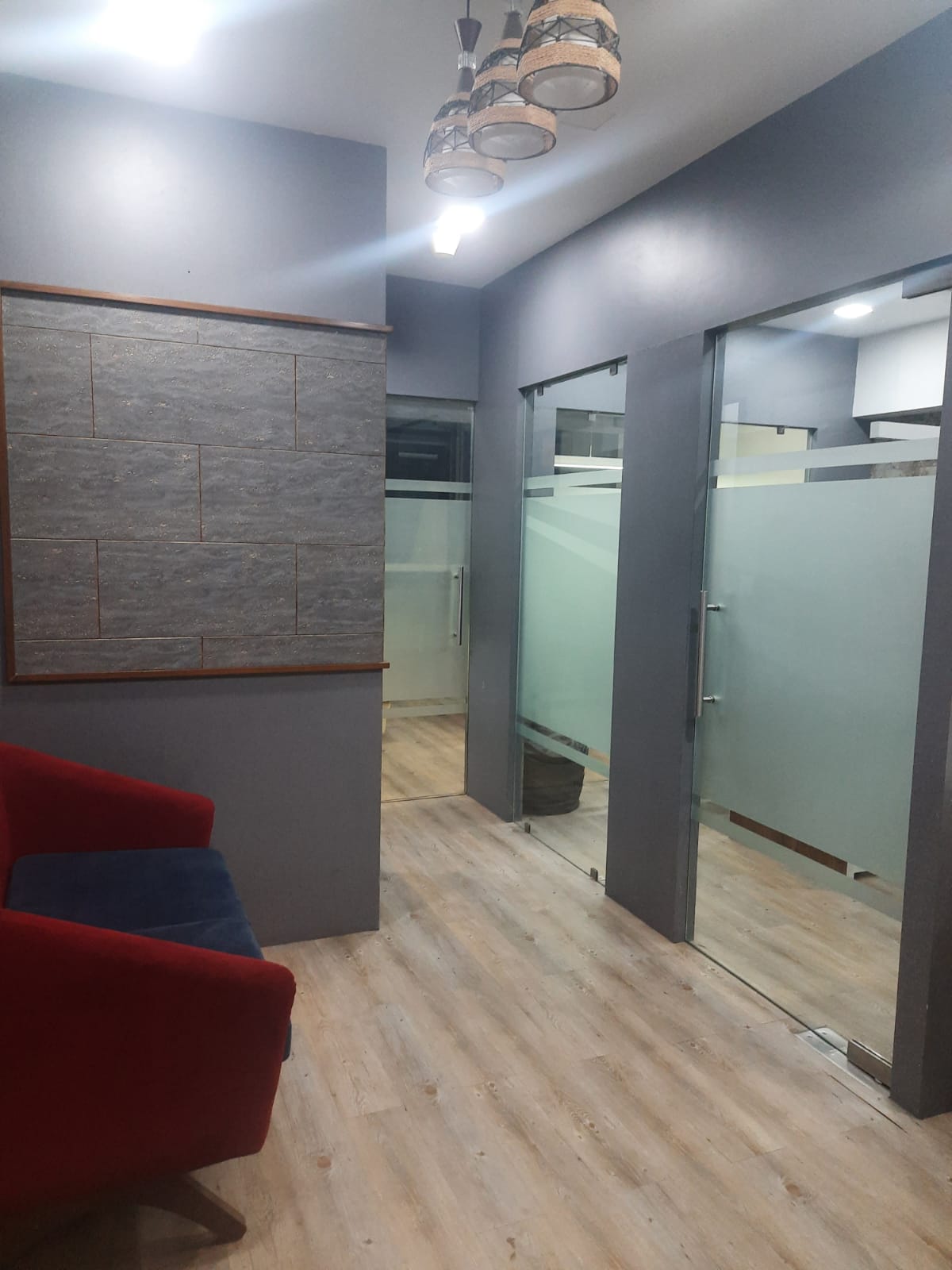 Office 735 Sq. Ft. Commercial Office for Sale in Sg Highway Ahmedabad - Media 3