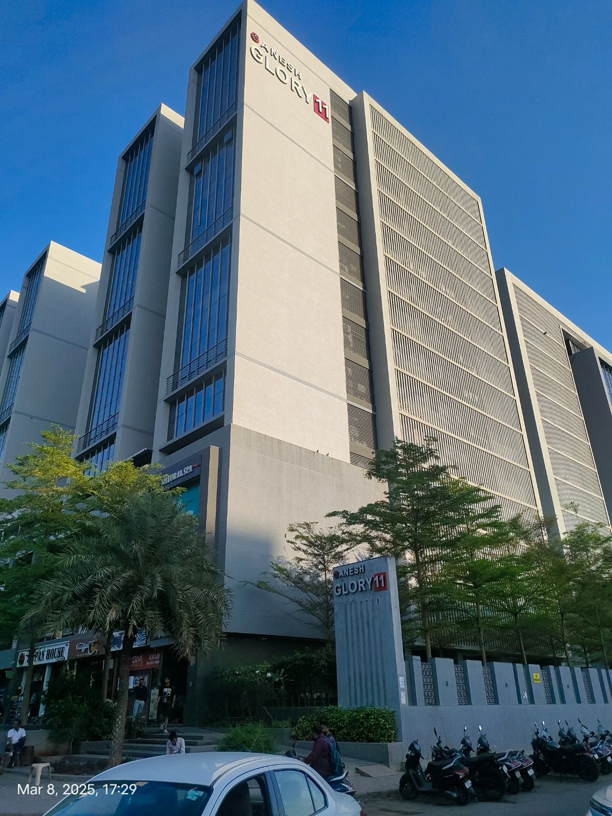 Showroom 695 Sq. Ft. Showroom First Floor for Rent in Jagatpur Ahmedabad - Media 2