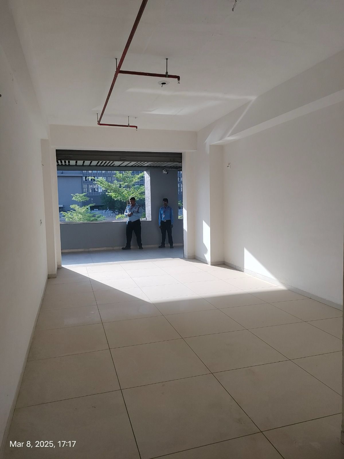 Showroom 695 Sq. Ft. Showroom First Floor for Rent in Jagatpur Ahmedabad - Media 4