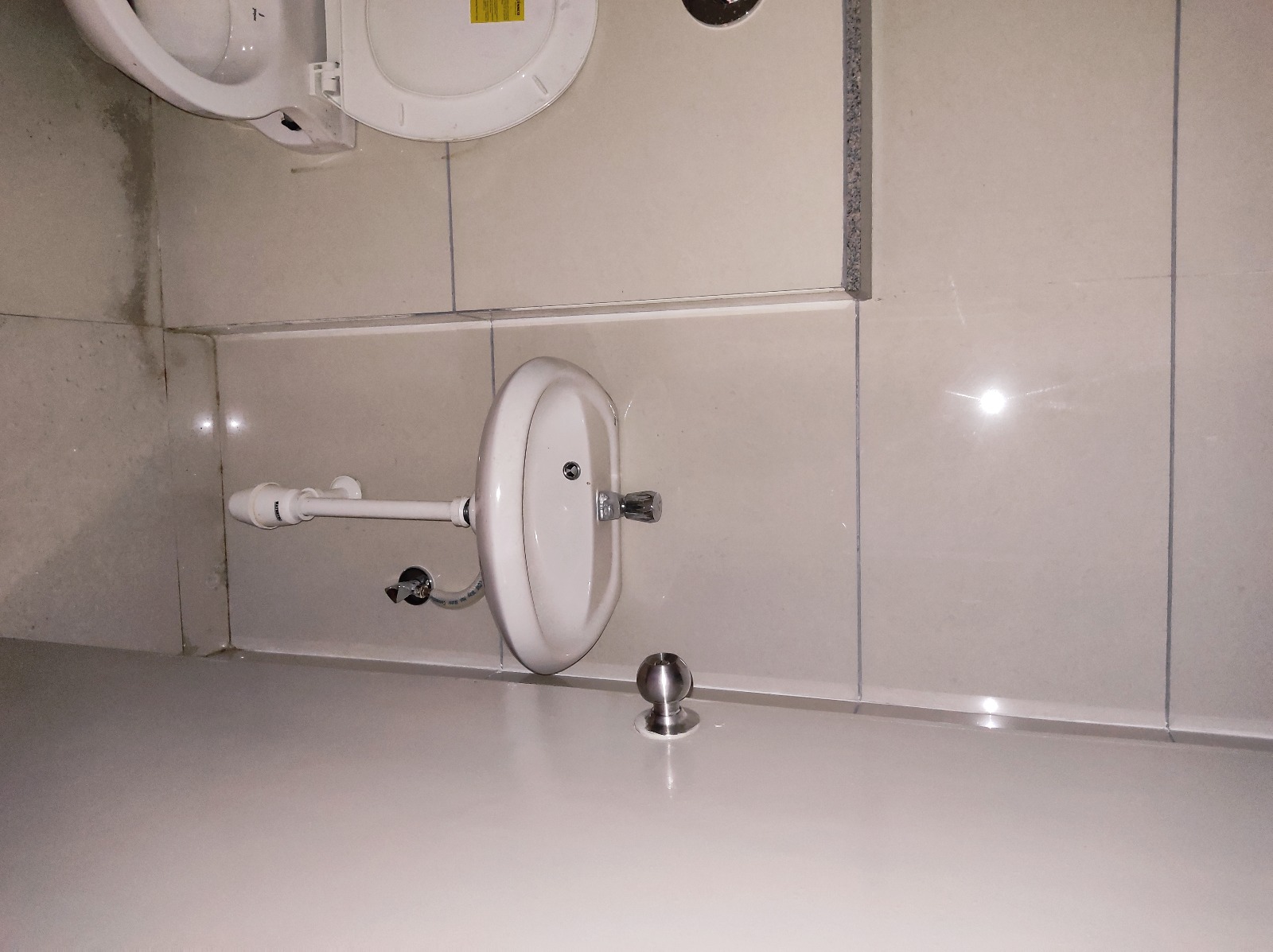 Office 740 Sq. Ft. Commercial Office for Rent in Ashram Road Ahmedabad - Media 2