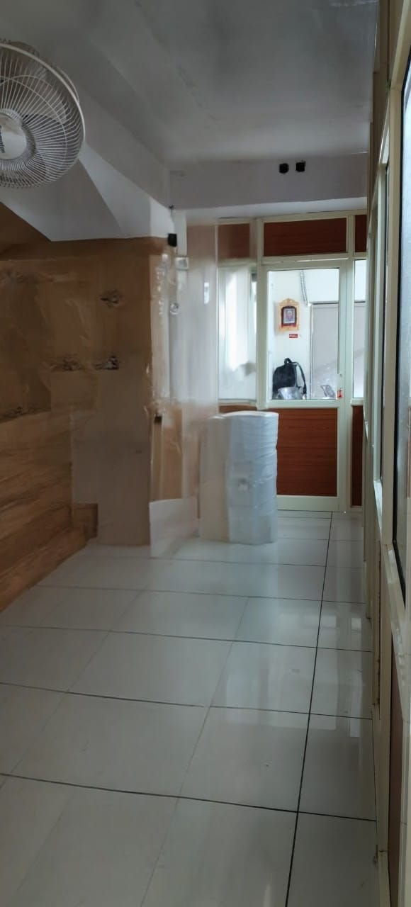 Office 740 Sq. Ft. Commercial Office for Rent in Ashram Road Ahmedabad - Media 6