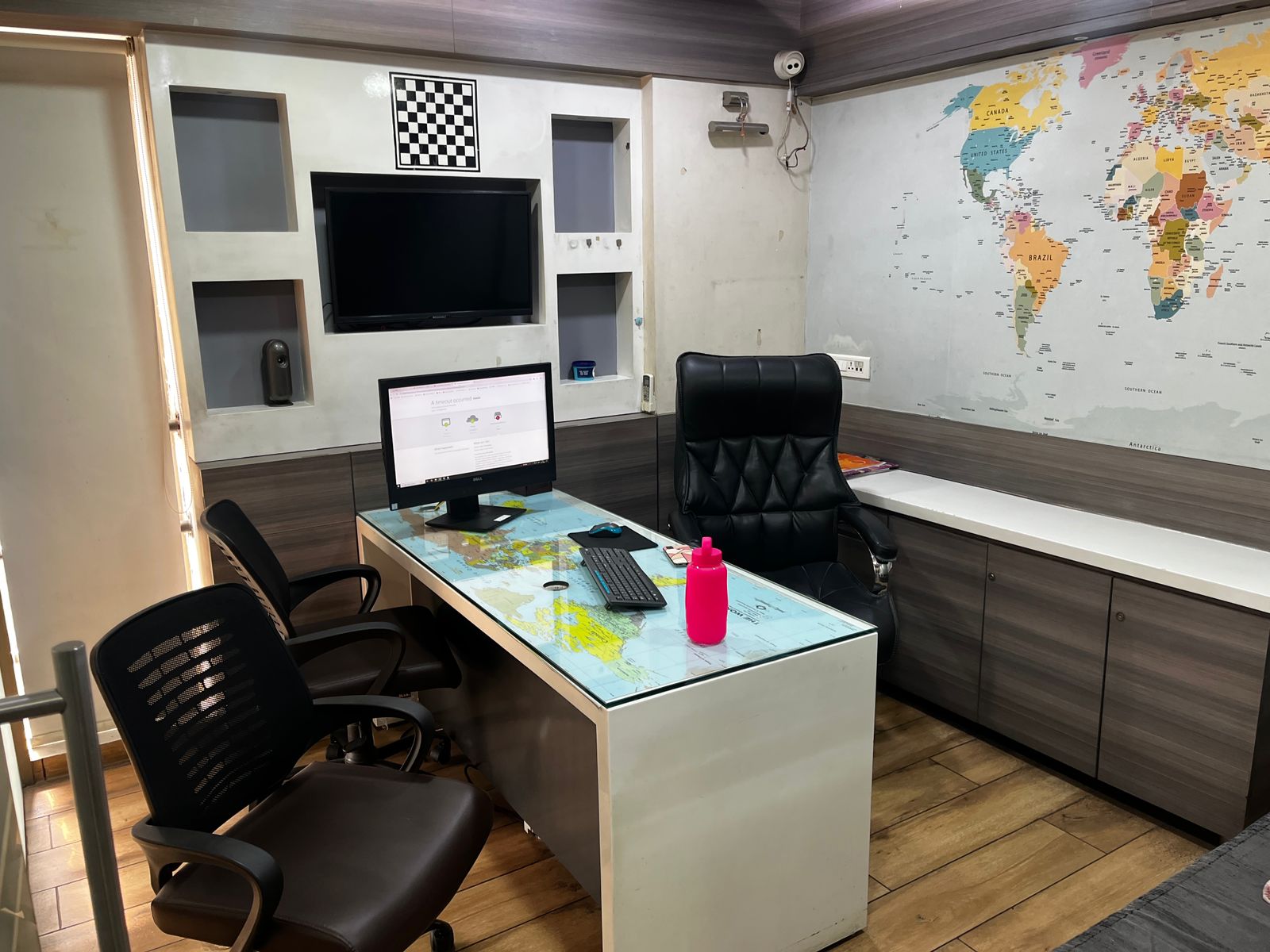 Office 919 Sq. Ft. Commercial Office for Sale in Vijay Cross Road Ahmedabad
