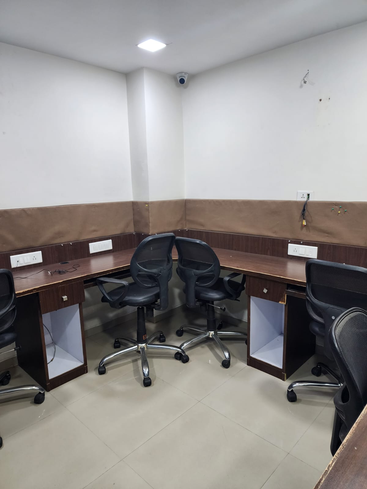 Office 1231 Sq. Ft. Commercial Office for Rent in Science City Ahmedabad - Media 7