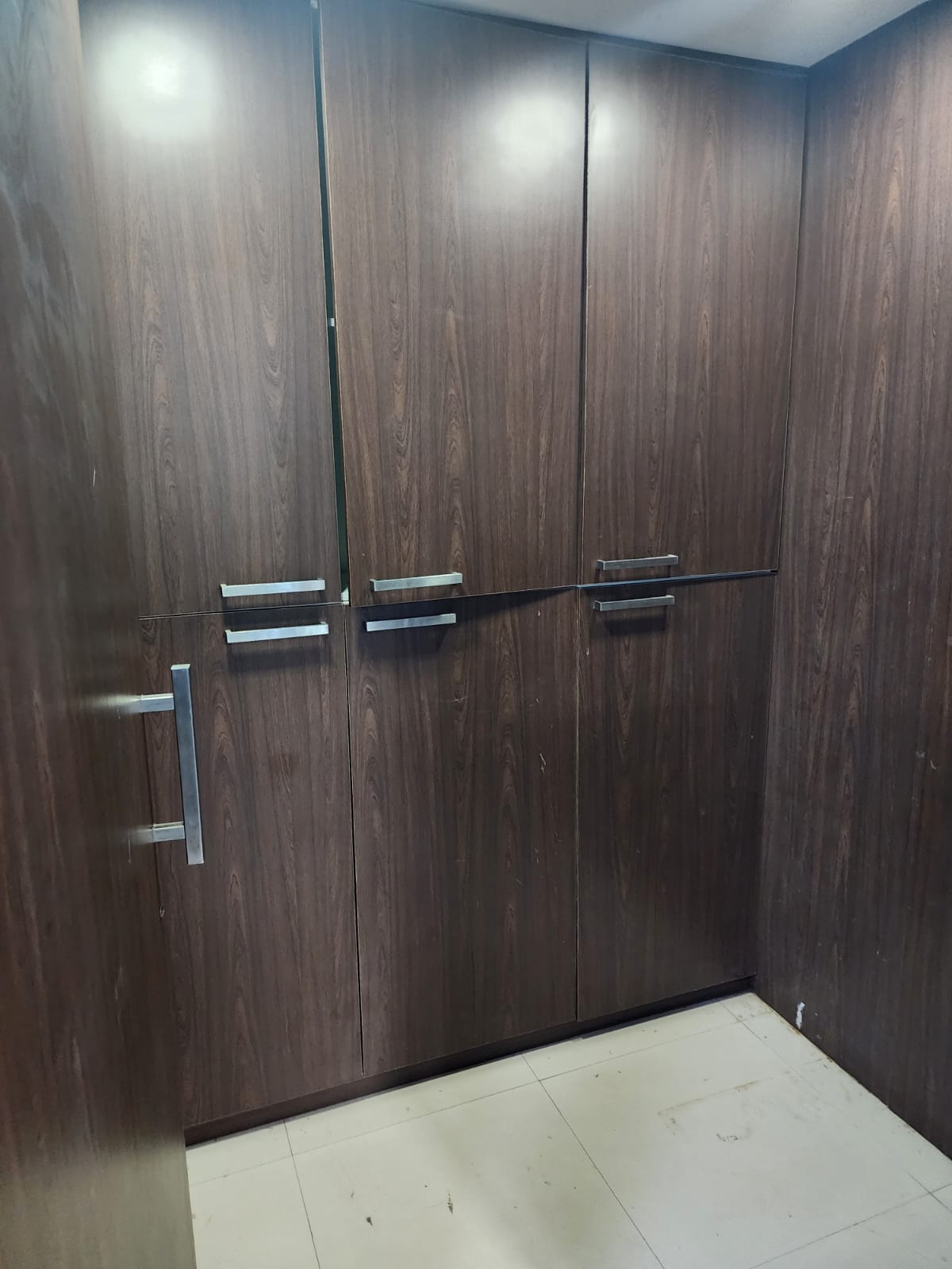 Office 1231 Sq. Ft. Commercial Office for Rent in Science City Ahmedabad - Media 9