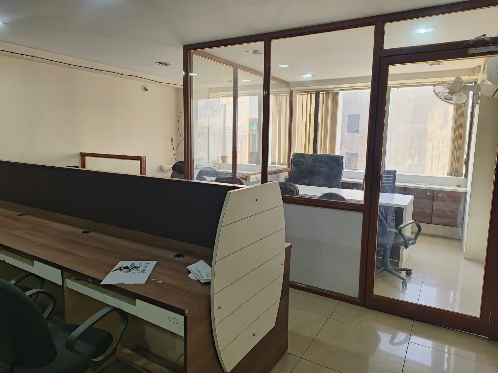 Office 885 Sq. Ft. Commercial Office for Rent in Sg Highway Ahmedabad - Media 3