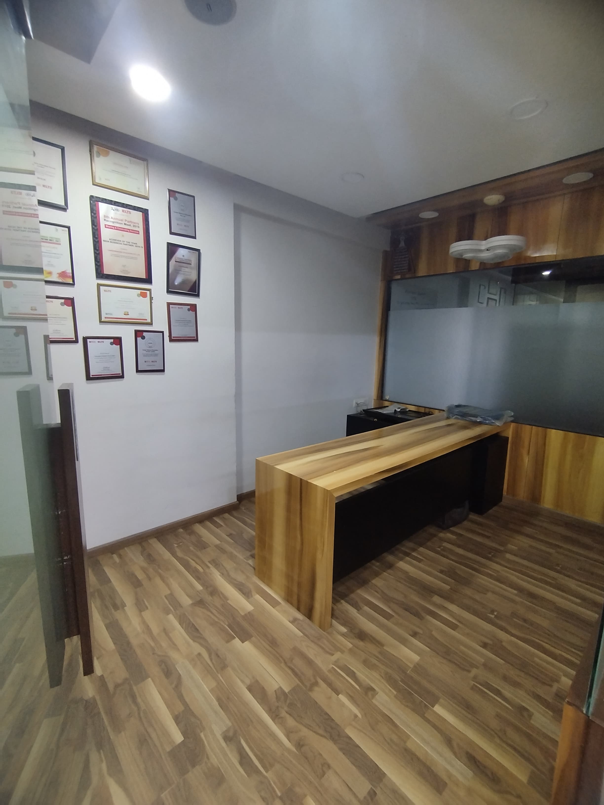 Office 1639 Sq. Ft. Commercial Office for Rent in Prahladnagar Ahmedabad