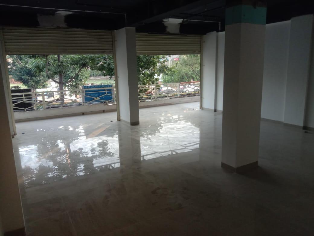 Showroom 1700 Sq. Ft. Showroom First Floor for Sale in Satellite Ahmedabad