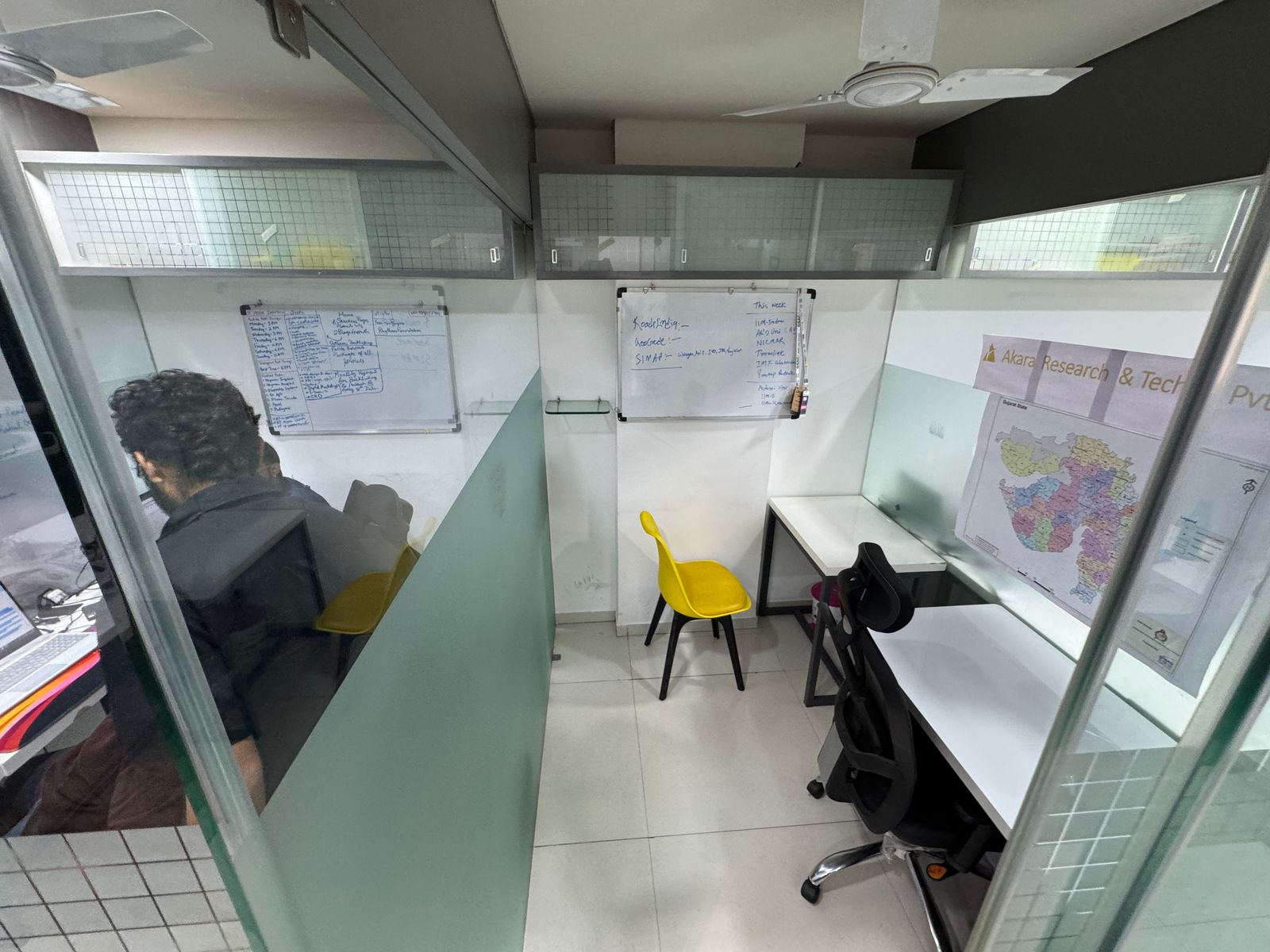 Office 2280 Sq. Ft. Commercial Office for Sale in Satellite Ahmedabad - Media 4