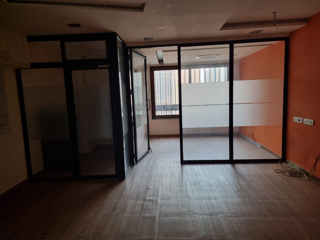 Office 709 Sq. Ft. Commercial Office for Rent in Prahladnagar Ahmedabad - Media 3