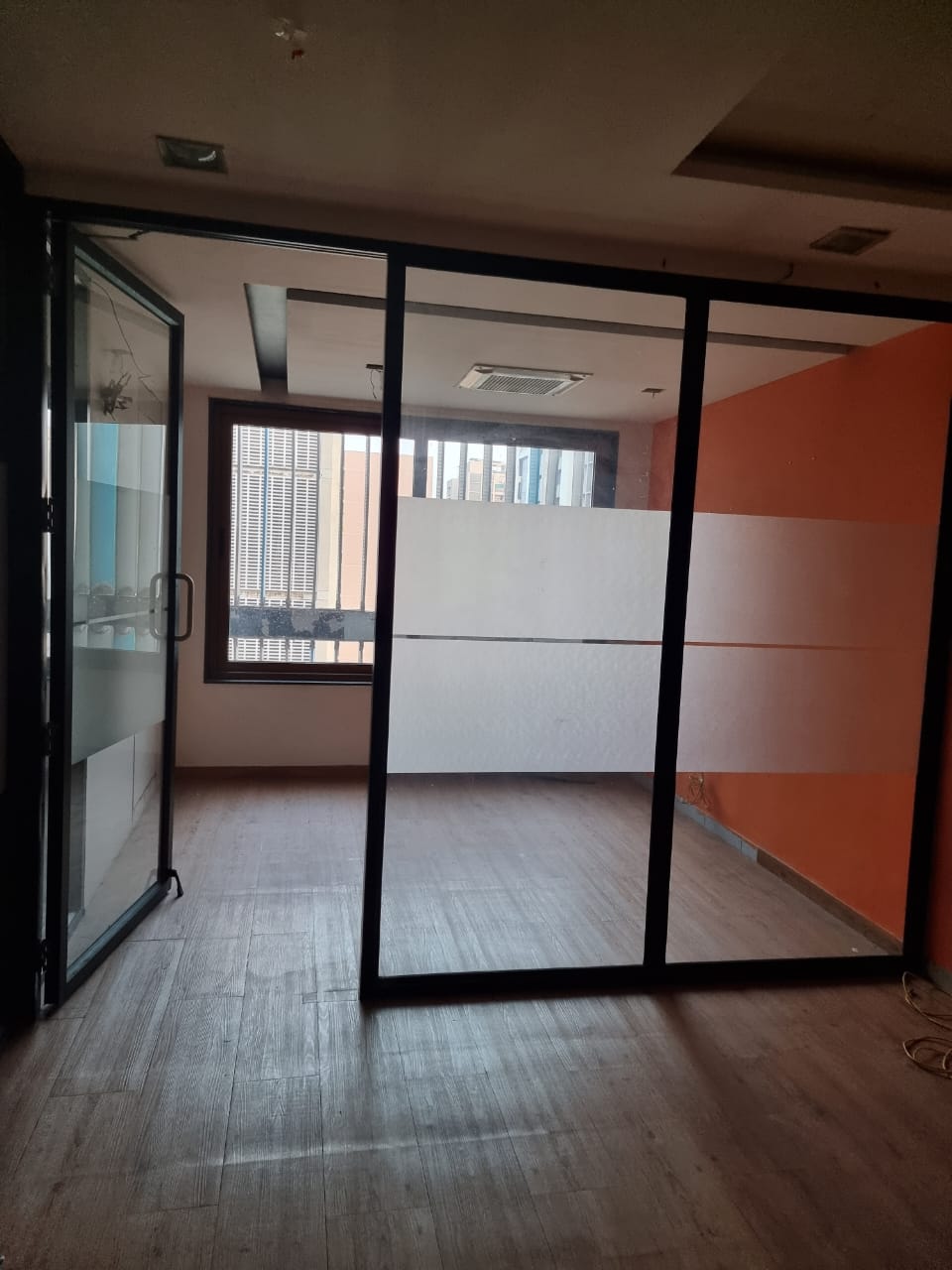 Office 709 Sq. Ft. Commercial Office for Rent in Prahladnagar Ahmedabad - Media 5