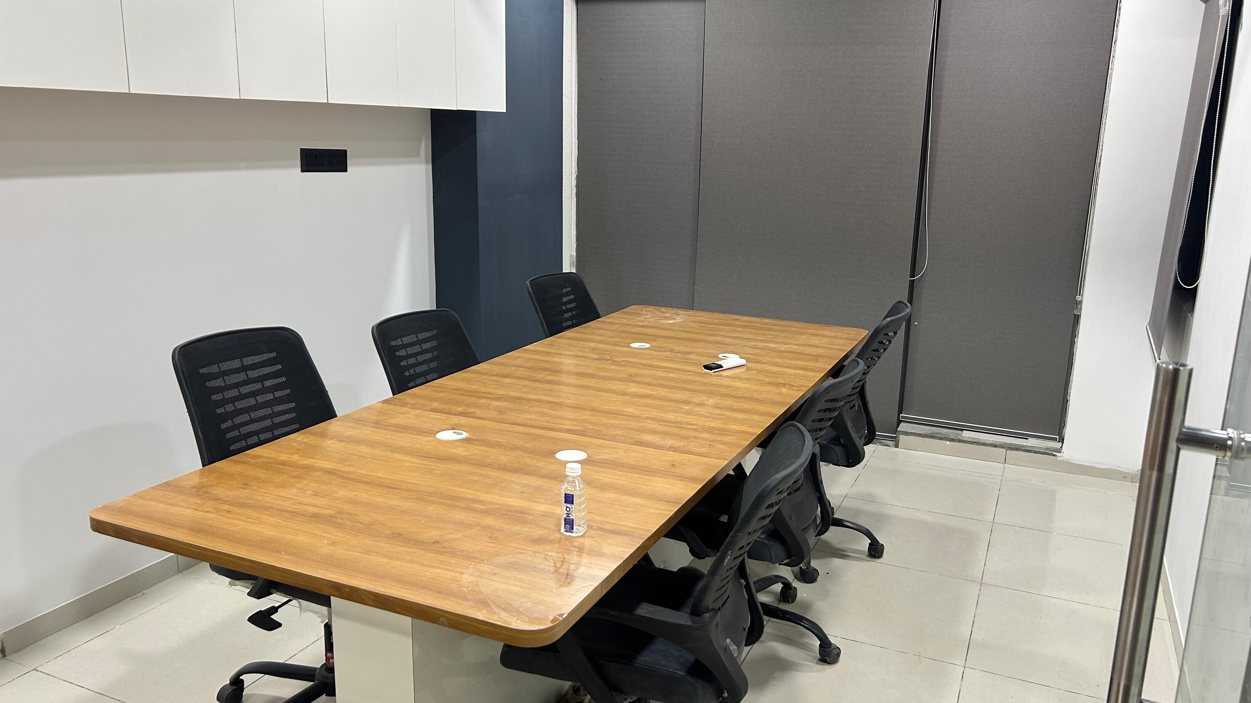 Office 1133 Sq. Ft. Commercial Office for Rent in Science City Ahmedabad - Media 14