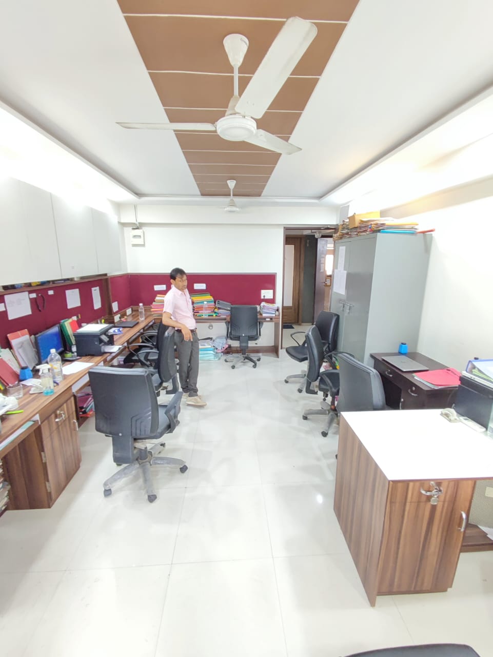 Office 600 Sq. Ft. Commercial Office for Rent in Drive In Road Ahmedabad - Media 2