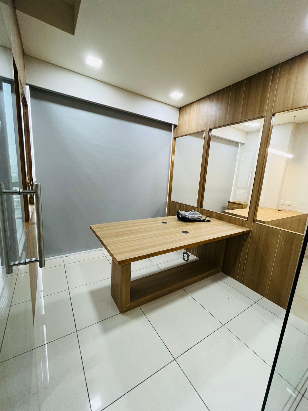 Office 780 Sq. Ft. Commercial Office for Rent in Sg Highway Ahmedabad - Media 3