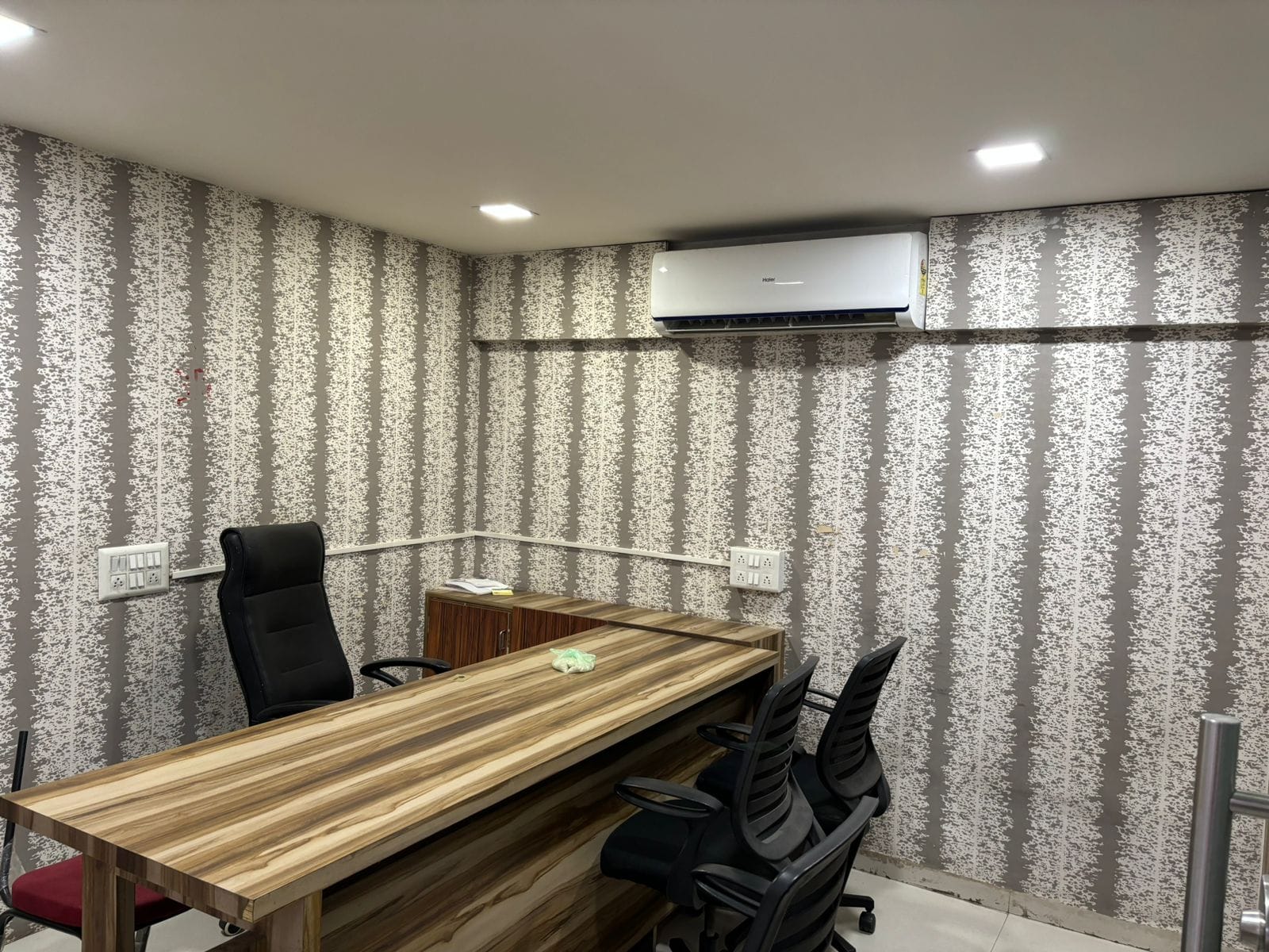 Office 1175 Sq. Ft. Commercial Office for Sale in Science City Ahmedabad