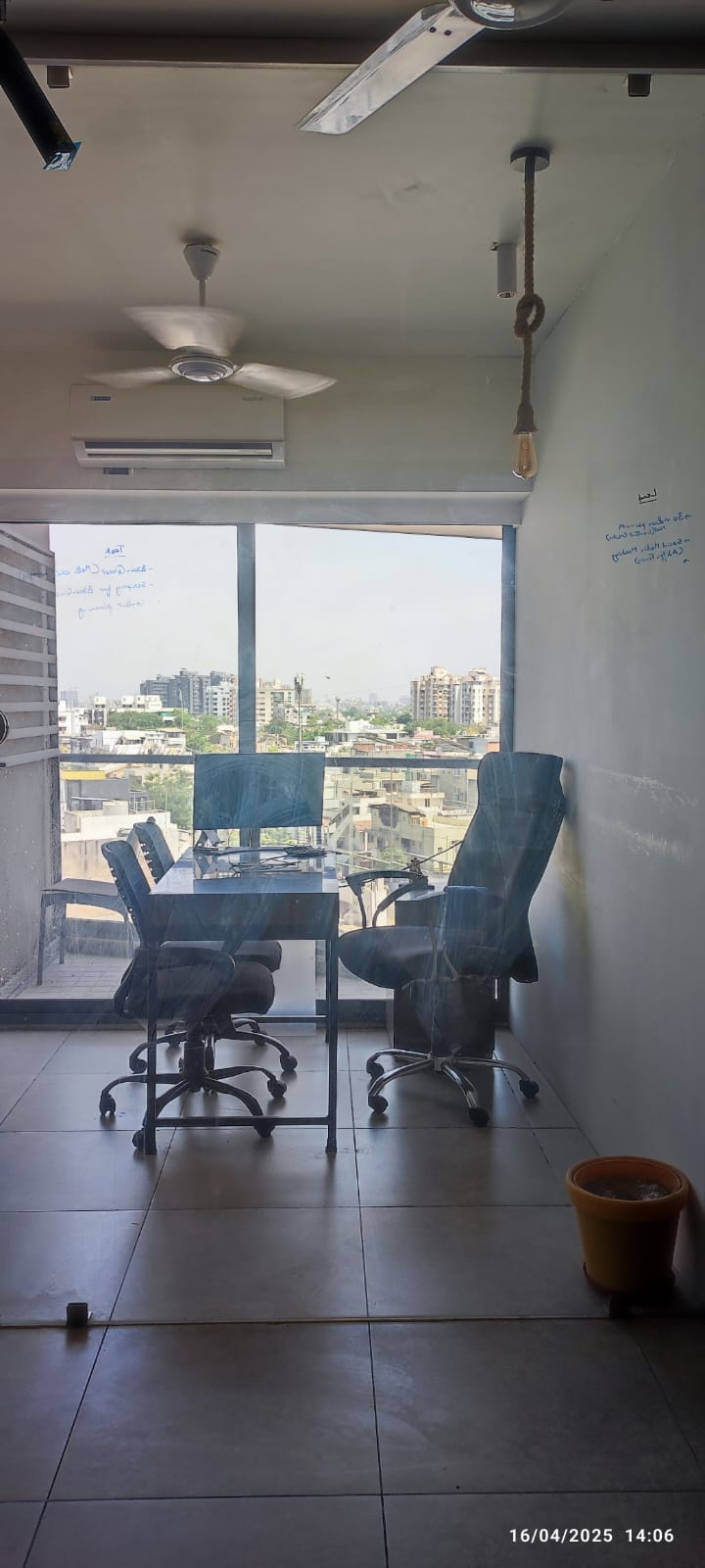 Office 795 Sq. Ft. Commercial Office for Rent in Thaltej Ahmedabad