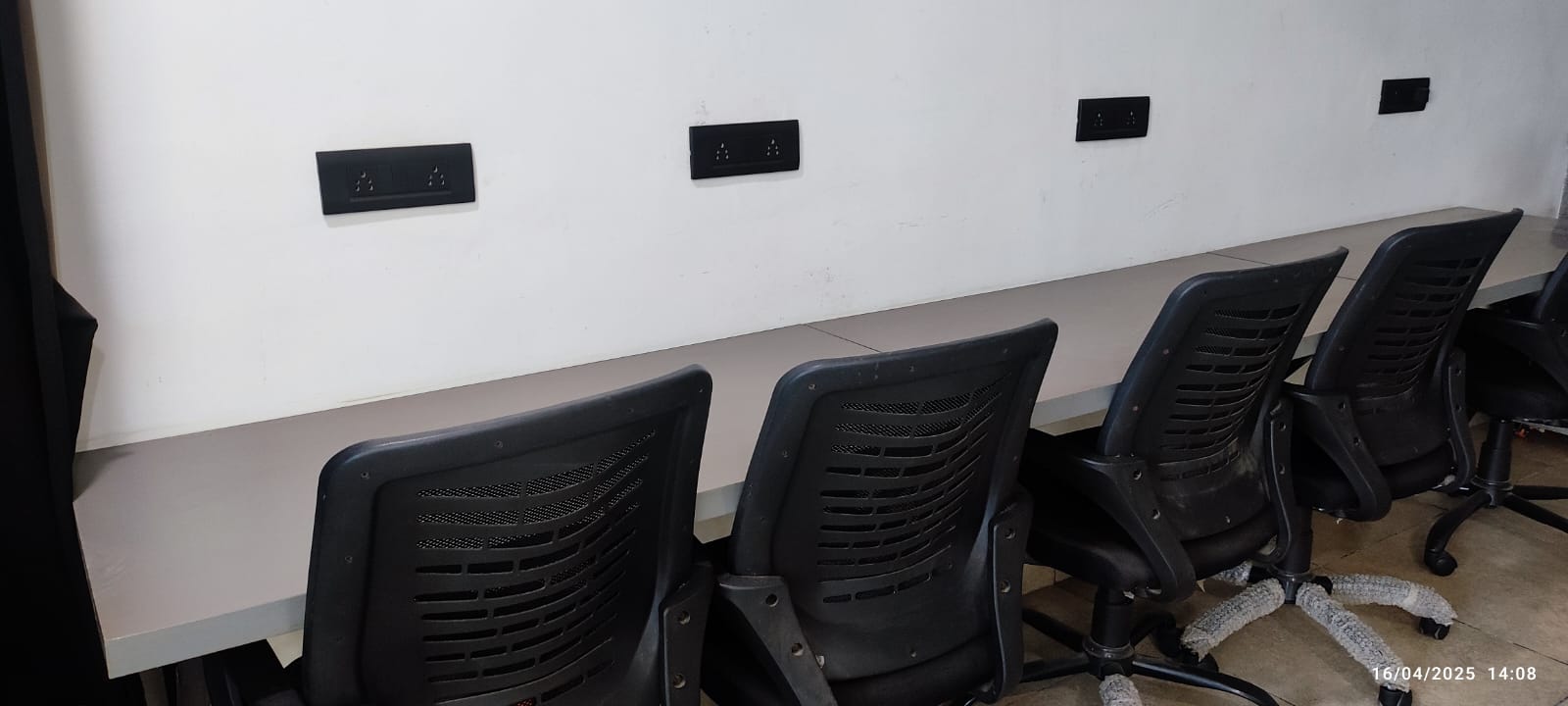 Office 795 Sq. Ft. Commercial Office for Rent in Thaltej Ahmedabad - Media 9