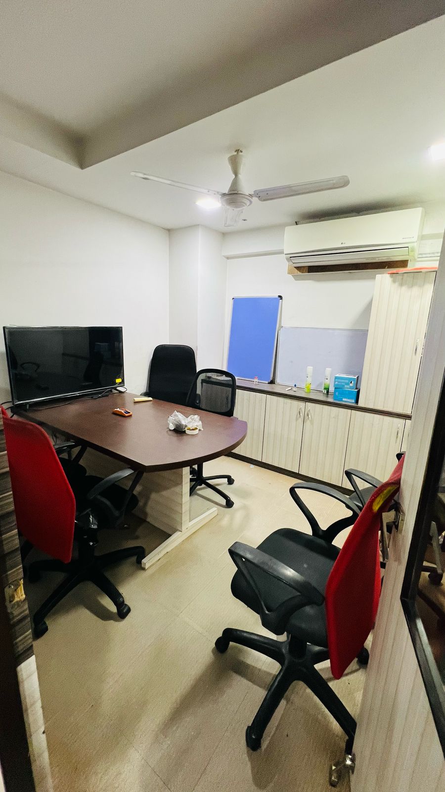 Office 1175 Sq. Ft. Commercial Office for Sale in Prahladnagar Ahmedabad - Media 3