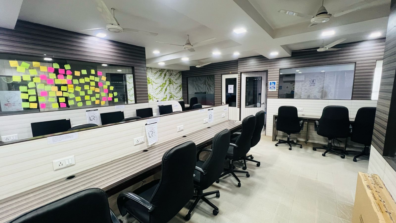 Office 1175 Sq. Ft. Commercial Office for Sale in Prahladnagar Ahmedabad - Media 4
