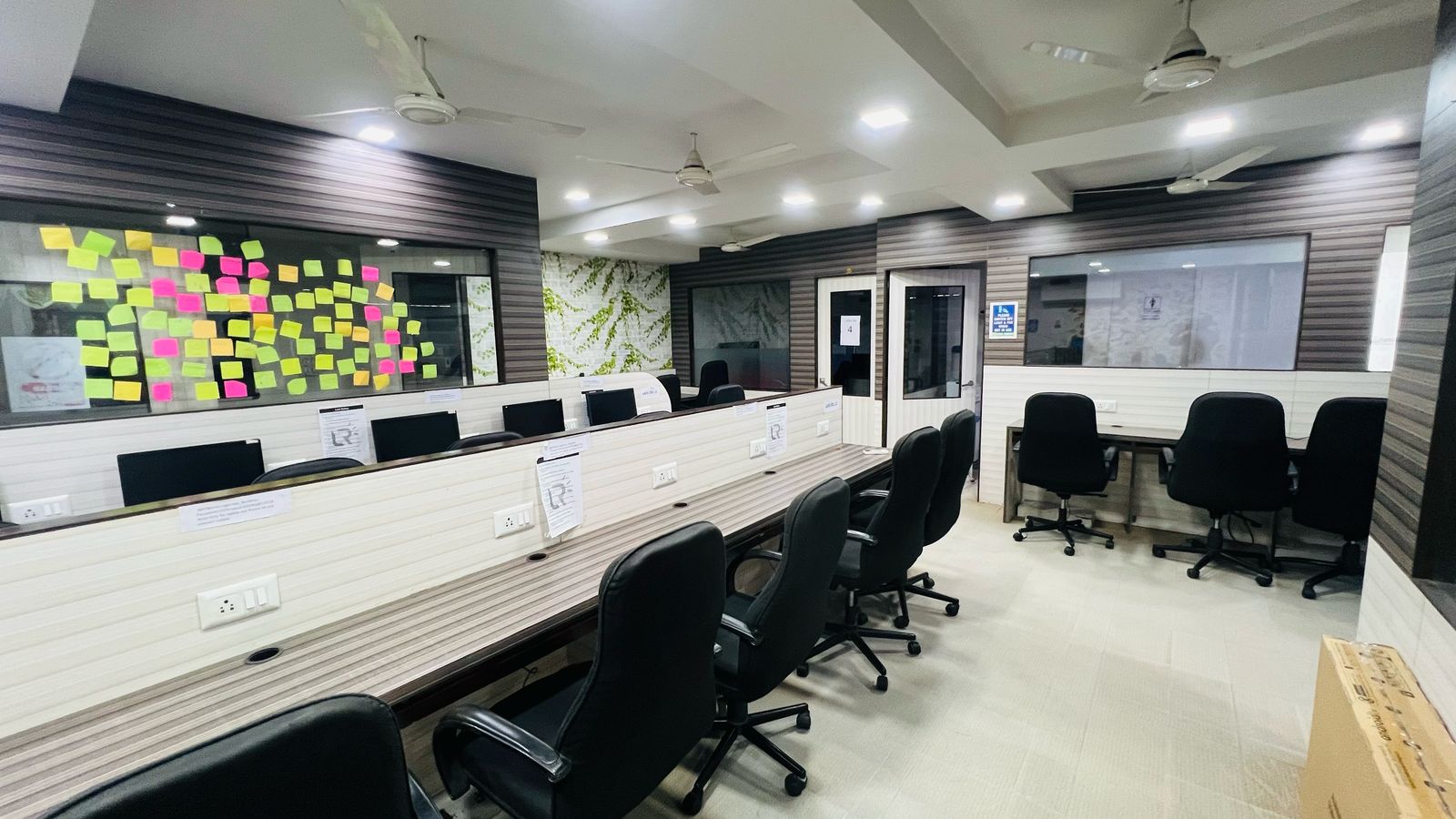 Office 1175 Sq. Ft. Commercial Office for Sale in Prahladnagar Ahmedabad - Media 5