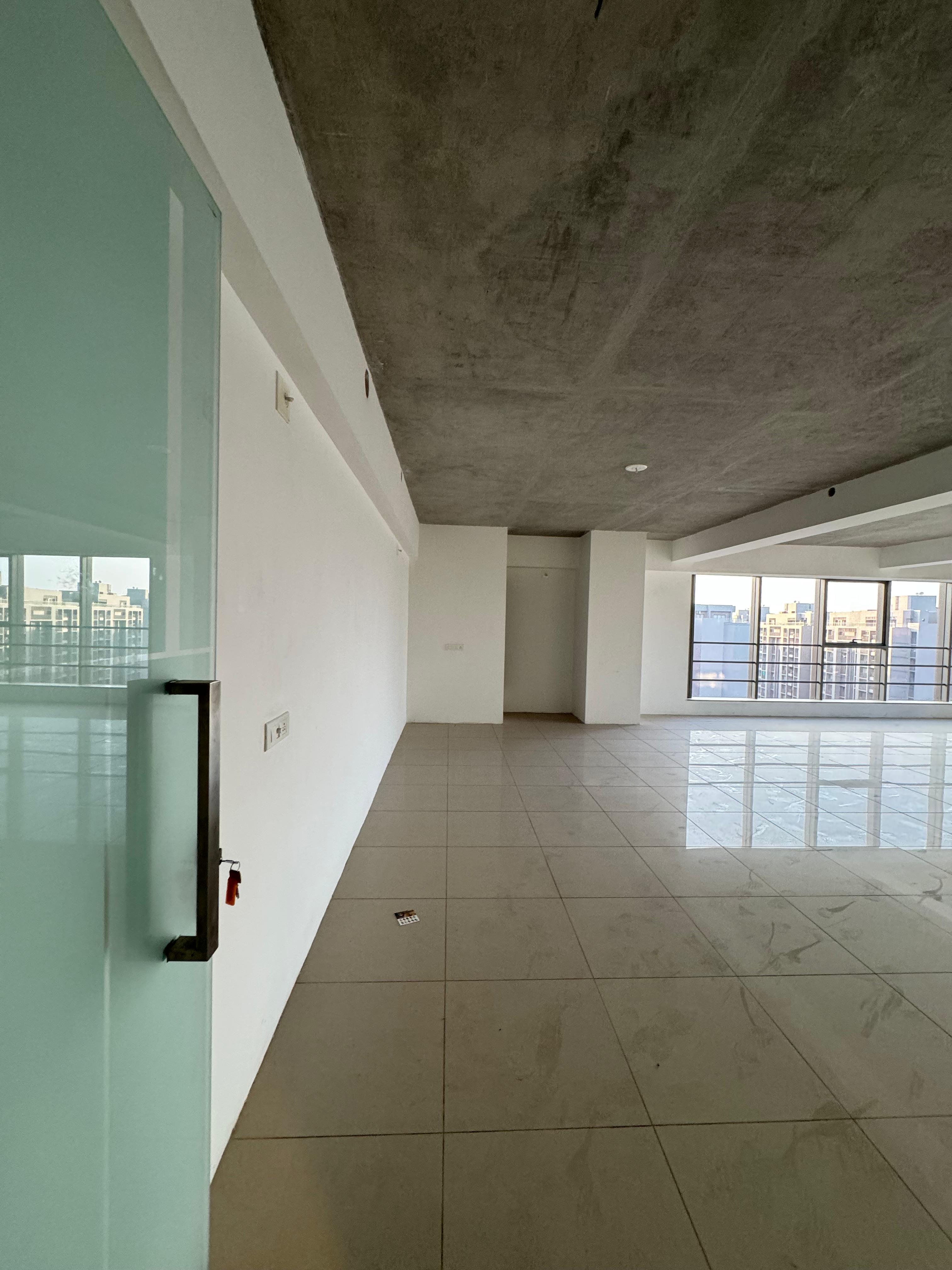 Office 1637 Sq. Ft. Commercial Office for Rent in Sp Ring Road Ahmedabad - Media 19