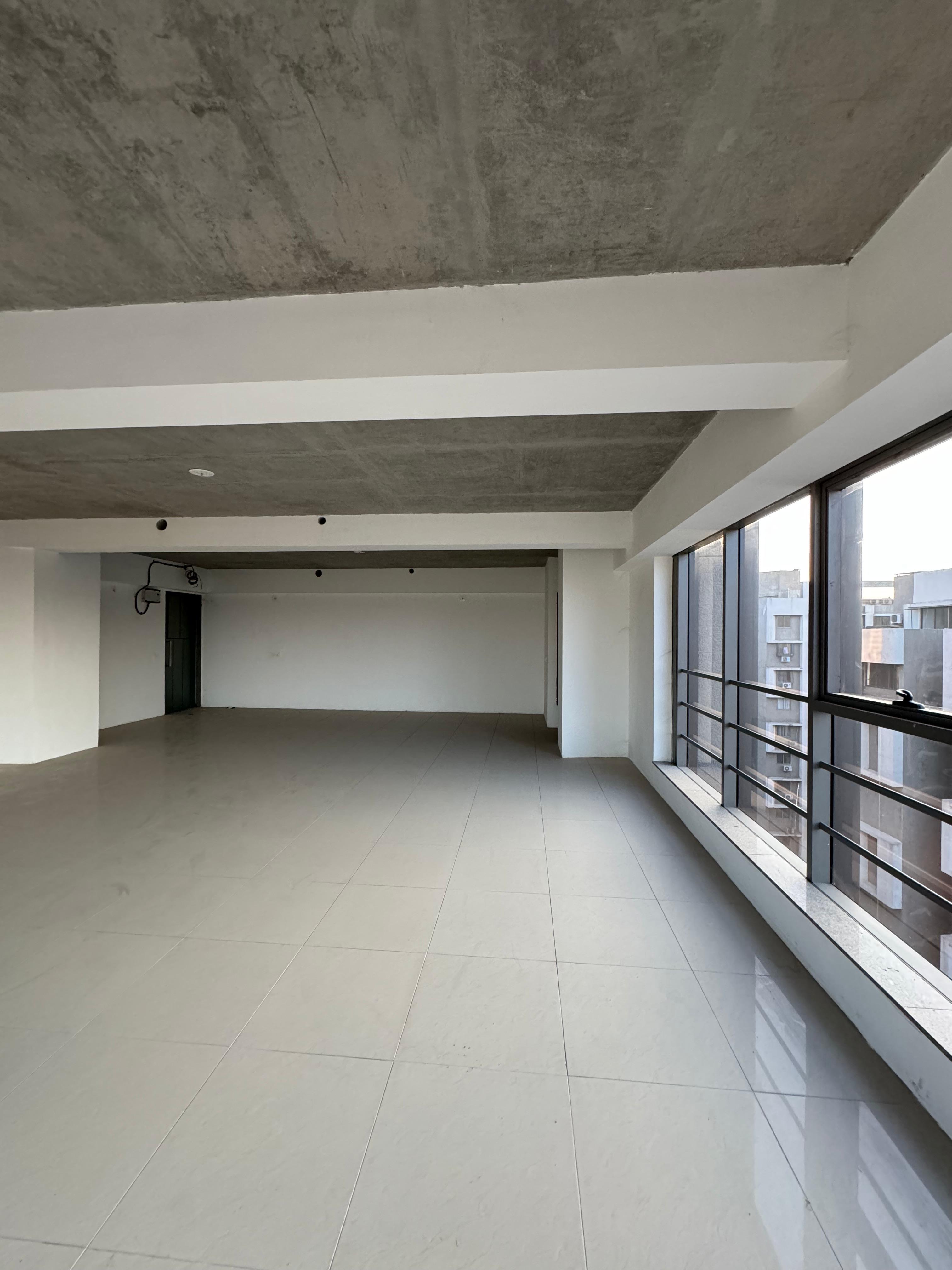 Office 1637 Sq. Ft. Commercial Office for Rent in Sp Ring Road Ahmedabad
